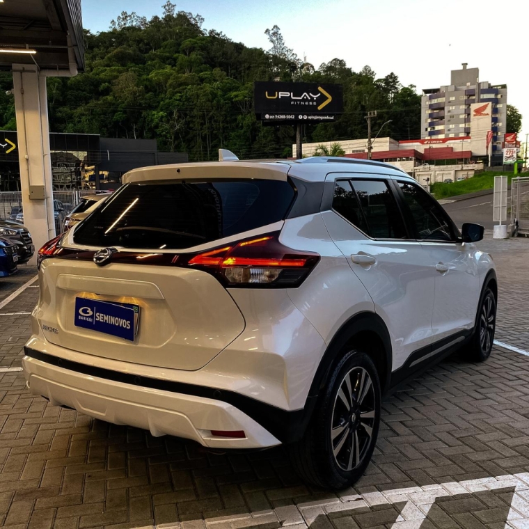 nissan kicks 1.6 16v flexstart advance xtronic flex 4p automatico 20227