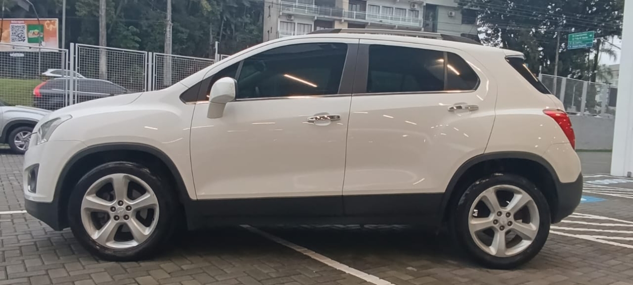 chevrolet tracker 1.8 mpfi ltz 4x2 16v flex 4p automatico 20153