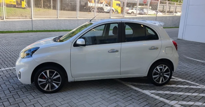 nissan march 1.6 sl 16v flexstart 4p xtronic flex automatico 20184