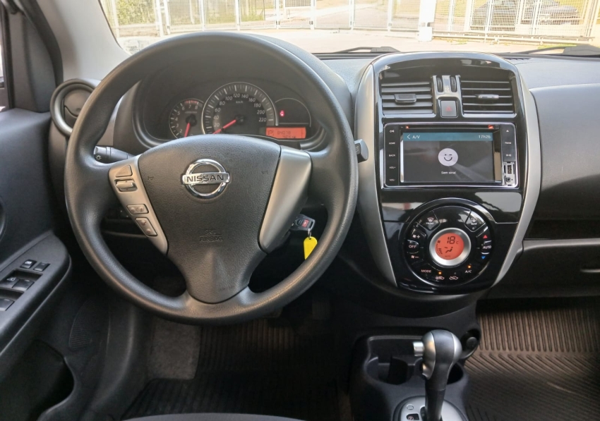 nissan march 1.6 sl 16v flexstart 4p xtronic flex automatico 201810