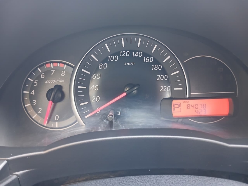 nissan march 1.6 sl 16v flexstart 4p xtronic flex automatico 20189