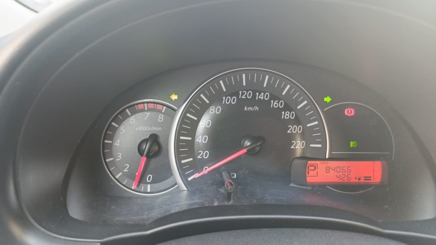 nissan march 1.6 sl 16v flexstart 4p xtronic flex automatico 20189