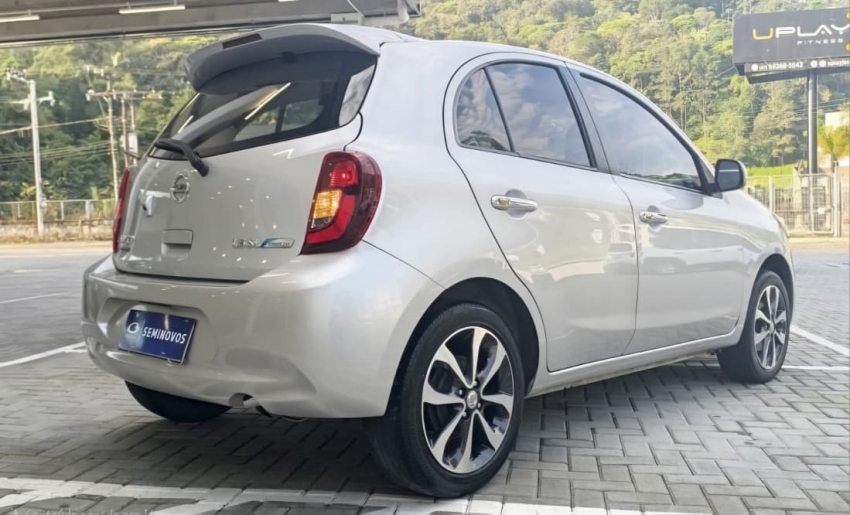 nissan march 1.6 sl 16v flex 4p xtronic automatico 20176