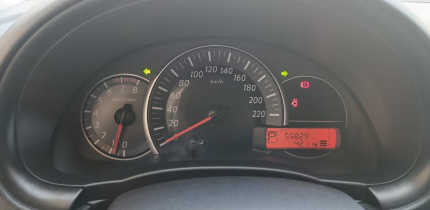 nissan march 1.6 sl 16v flex 4p xtronic automatico 20179