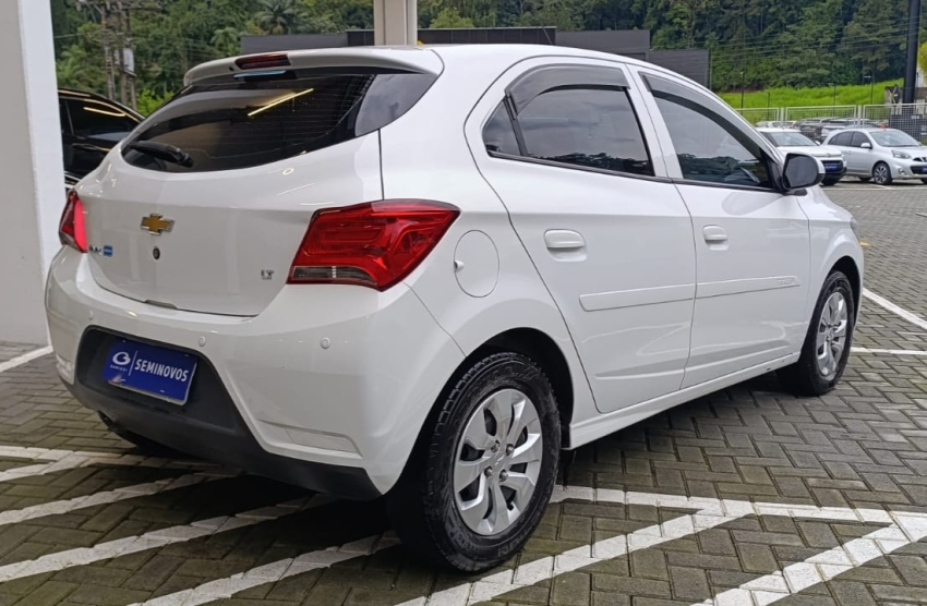chevrolet onix 1.0 mpfi lt 8v flex 4p manual 20186