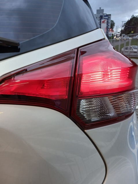 nissan kicks 1.6 16v flexstart s direct 4p xtronic flex automatico 201917