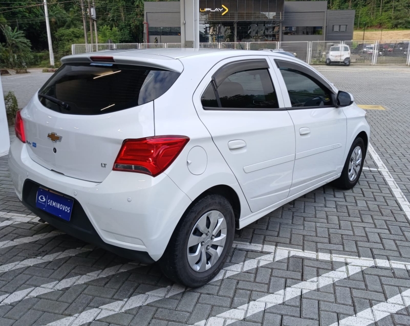 chevrolet onix 1.0 mpfi lt 8v flex 4p manual 20187