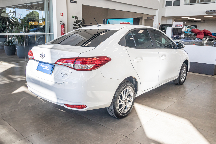 Toyota YARIS 1.5 16V FLEX SEDAN XS MULTIDRIVE 10