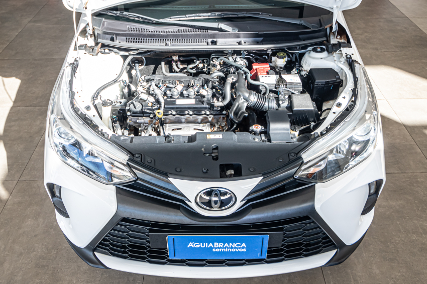 Toyota YARIS 1.5 16V FLEX SEDAN XS MULTIDRIVE 6