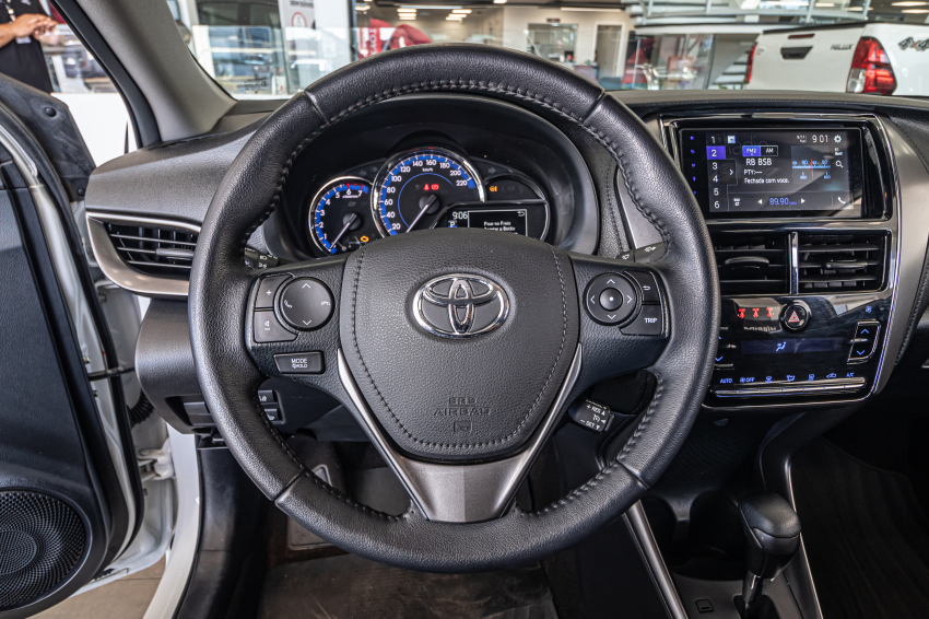 Toyota YARIS 1.5 16V FLEX SEDAN XS MULTIDRIVE 15