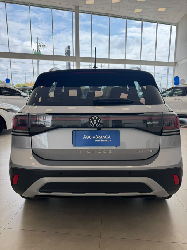 Volkswagen T-CROSS 1.4 250 TSI TOTAL FLEX HIGHLINE AUTOMÁTICO 7