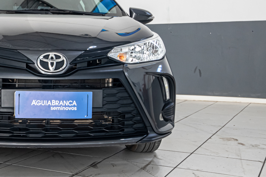 Toyota YARIS 1.5 16V FLEX XS MULTIDRIVE 4