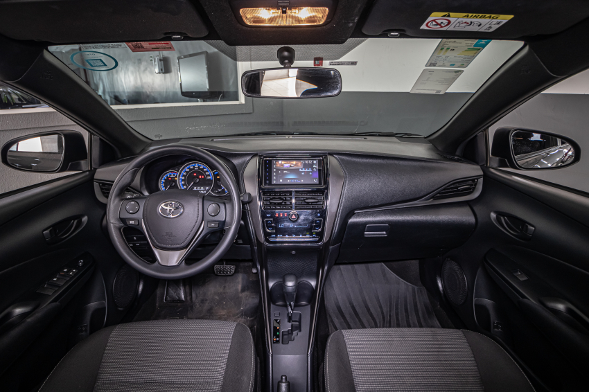 Toyota YARIS 1.5 16V FLEX XS MULTIDRIVE 13