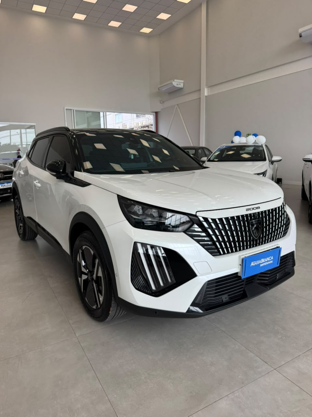 Peugeot 2008 1.0 TURBO 200 HYBRID GT CVT 5
