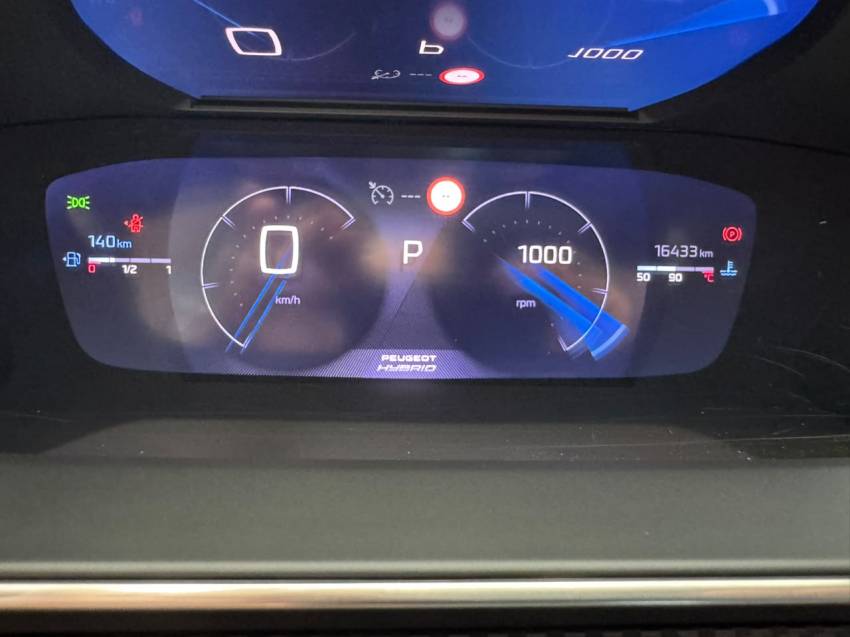 Peugeot 2008 1.0 TURBO 200 HYBRID GT CVT 10