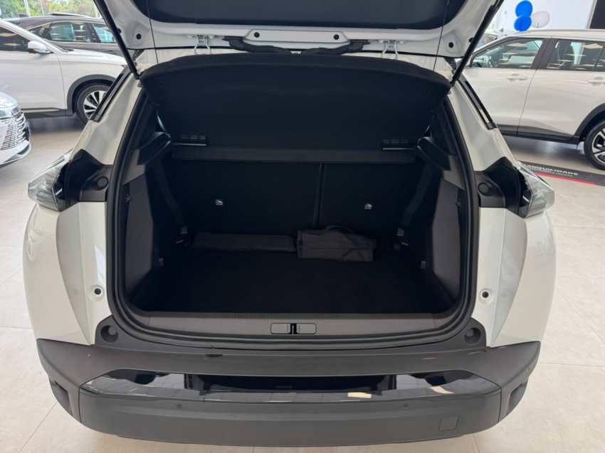 Peugeot 2008 1.0 TURBO 200 HYBRID GT CVT 9