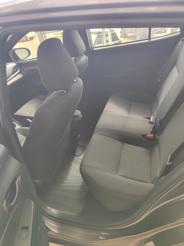 Toyota YARIS 1.5 16V FLEX XL MULTIDRIVE 14