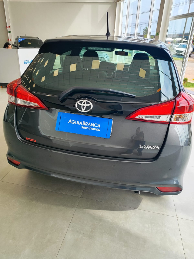 Toyota YARIS 1.5 16V FLEX XL MULTIDRIVE 7