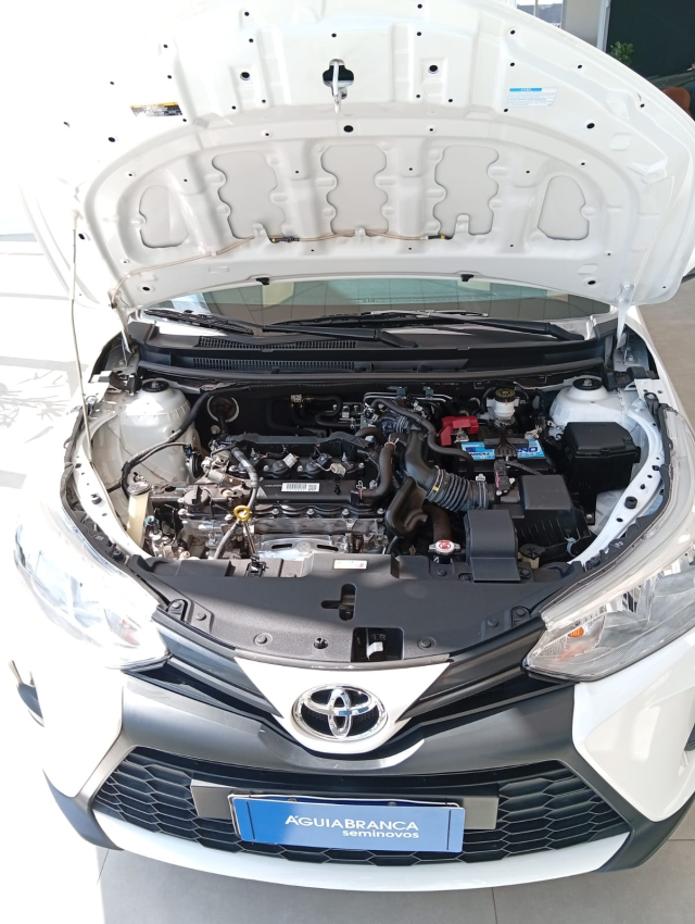 Toyota YARIS 1.5 16V FLEX SEDAN XL MULTIDRIVE 5