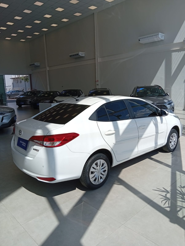 Toyota YARIS 1.5 16V FLEX SEDAN XL MULTIDRIVE 8