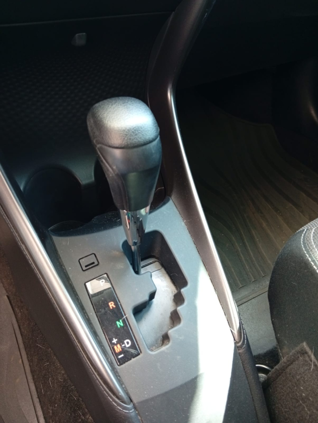 Toyota YARIS 1.5 16V FLEX SEDAN XL MULTIDRIVE 13