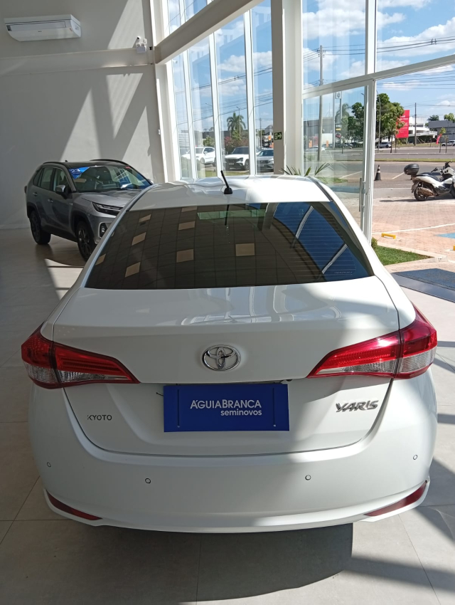 Toyota YARIS 1.5 16V FLEX SEDAN XL MULTIDRIVE 7