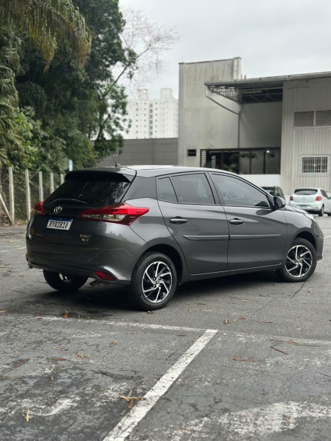 toyota yaris 1.5 16v flex xls connect multidrive 4p automatico 20233