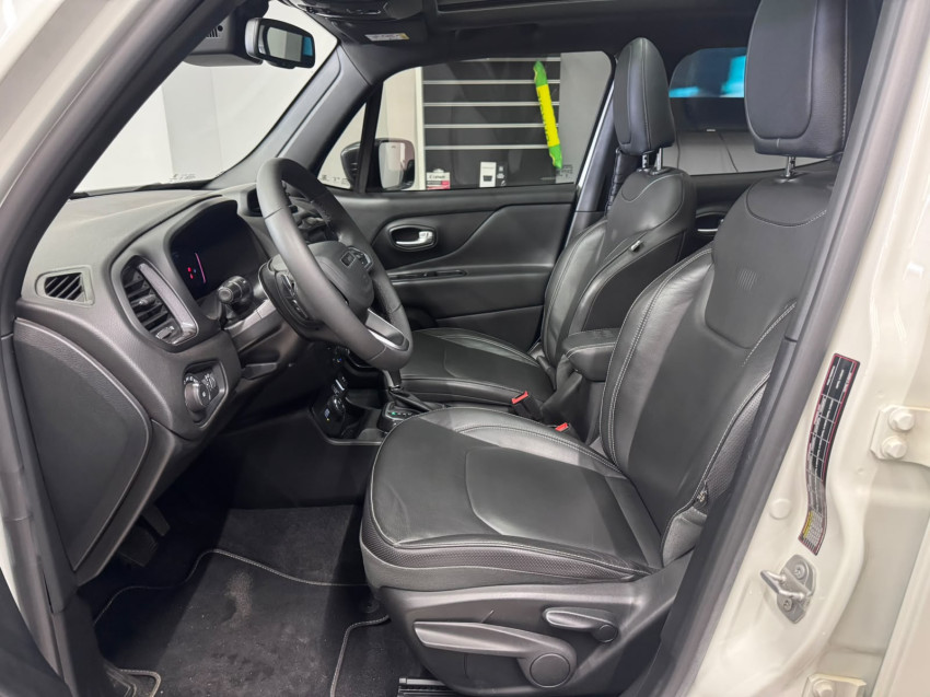 jeep renegade s turbo 4x4 flex automatico com teto solar t270 baixa km de garagem muito novo6