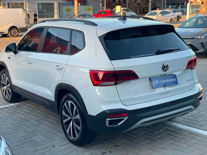 volkswagen taos 1.4 250 tsi total flex comfortline automatico 4p 20233