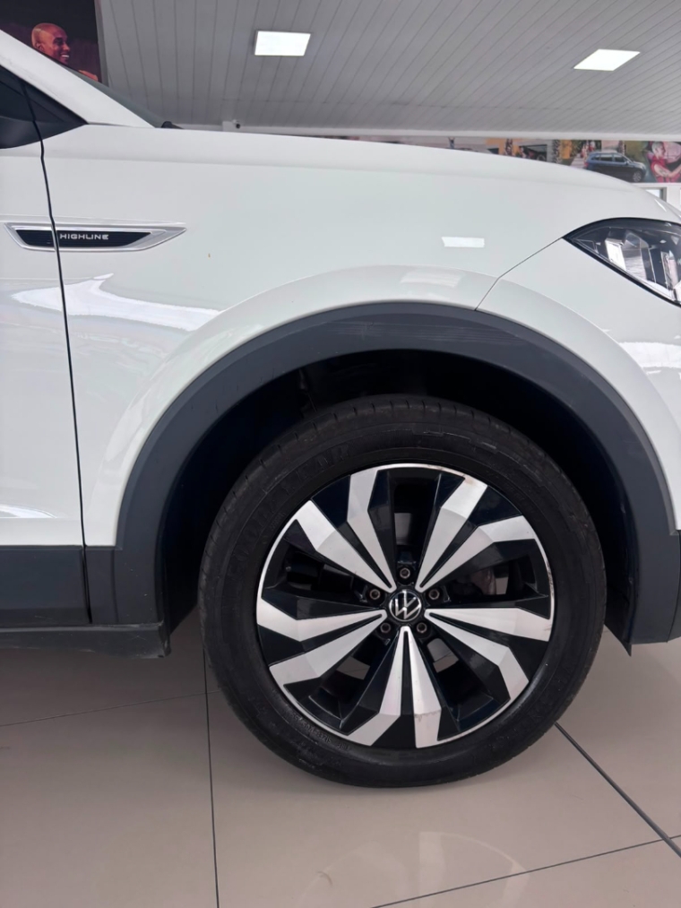 volkswagen t-cross 1.4 250 tsi total flex highline automatico 1.3 4p 20244