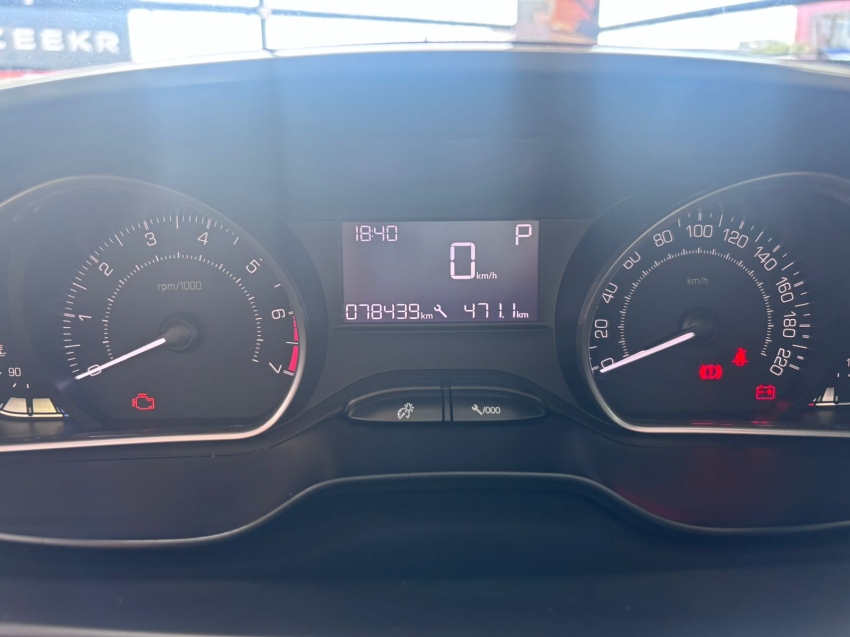 peugeot 2008 1.6 16v flex griffe 4p automatico 1.5 201711