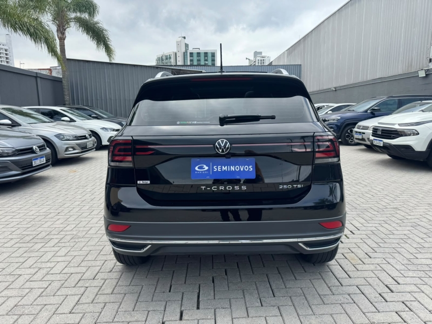 volkswagen t-cross 1.4 250 tsi total flex highline automatico 1.3 5p 20235