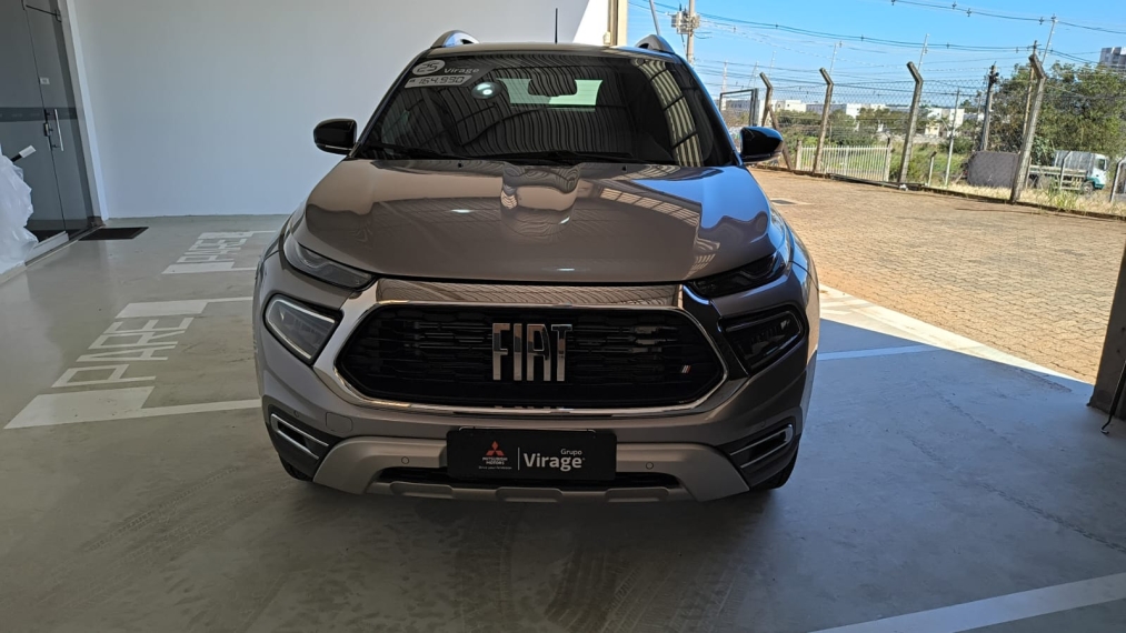 fiat toro 2.2 turbo diesel volcano 4wd at9 2.1 4p automatico 2025
