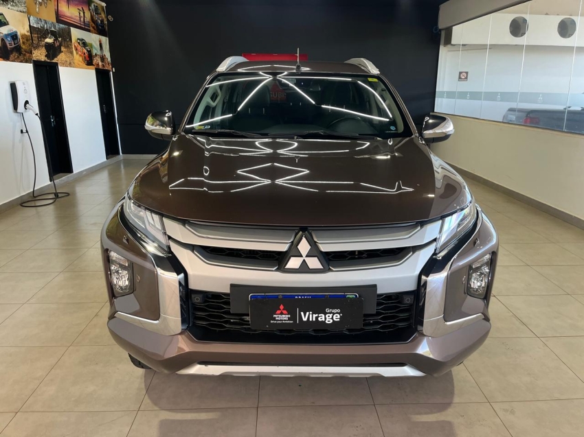 mitsubishi l200 triton 2.4 16v turbo diesel sport hpe-s cd 4p 4x4 automatico 2022