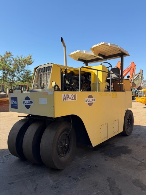 muller rolo compactador ap 26 diesel 2p automatico 20130