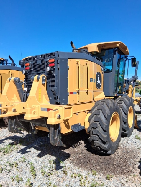 motoniveladora  john deere 620p - 20242