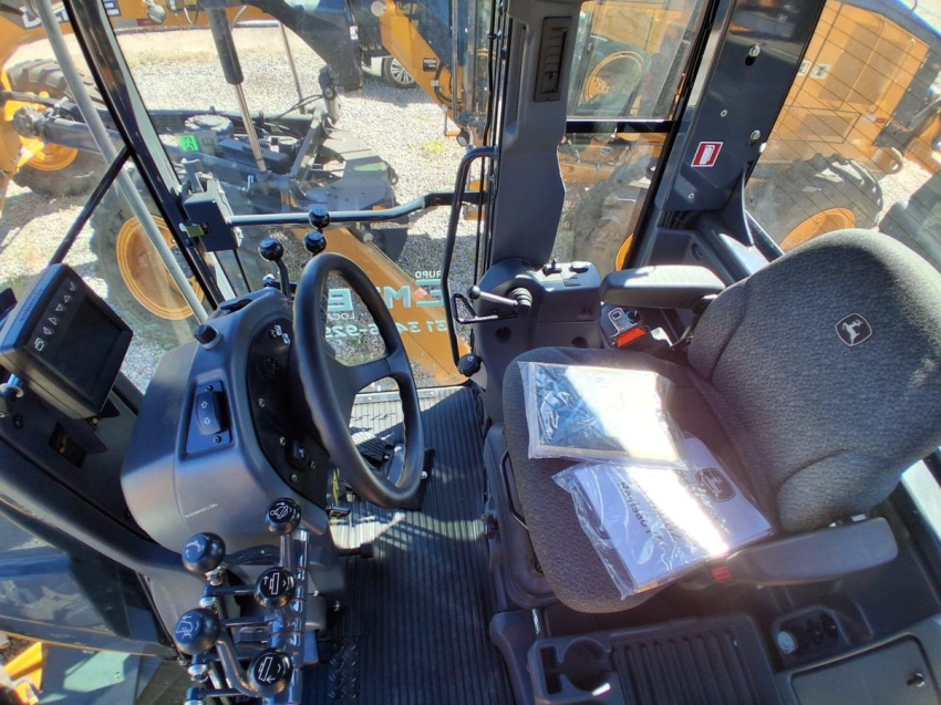 motoniveladora  john deere 620p - 20245