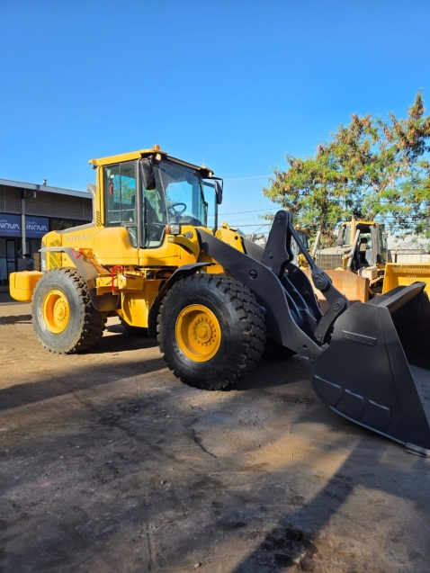 pa carregadeira	volvo  l90f - 20220