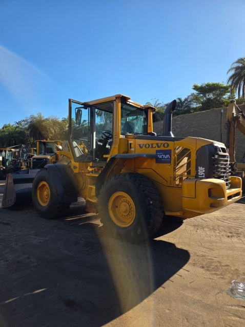 pa carregadeira	volvo  l90f - 20222
