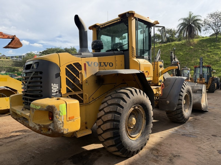 pa carregadeira	volvo  l90f - 20224