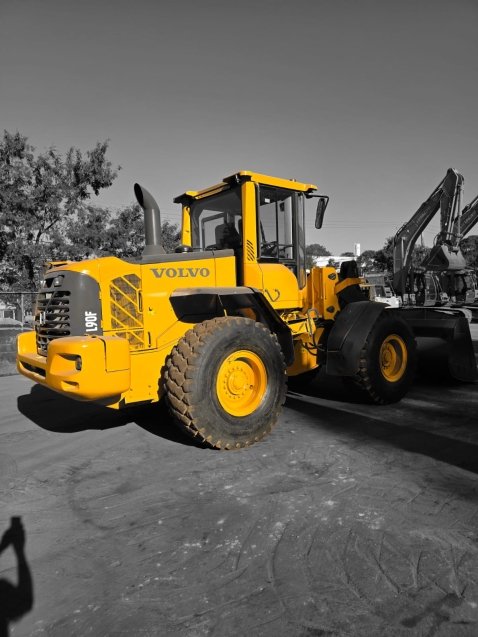 pa carregadeira	volvo  l90f - 20221