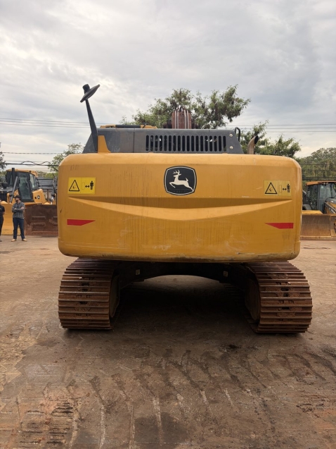 escavadeira	john deere 210p- 20243