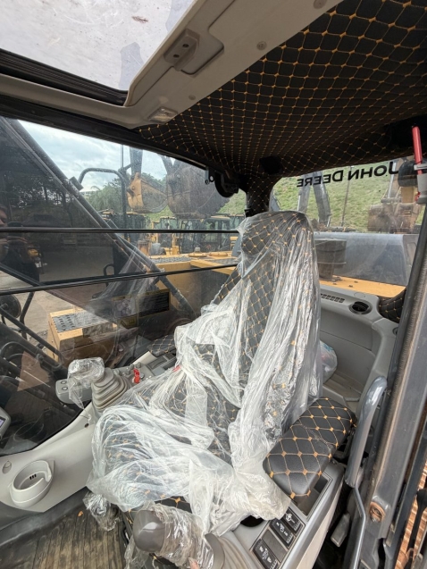 escavadeira	john deere 210p- 20246