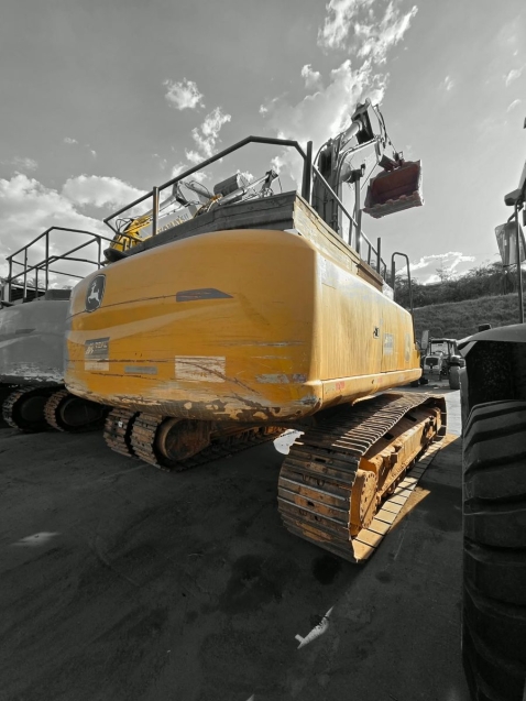 escavadeira	john deere  350g - 20211
