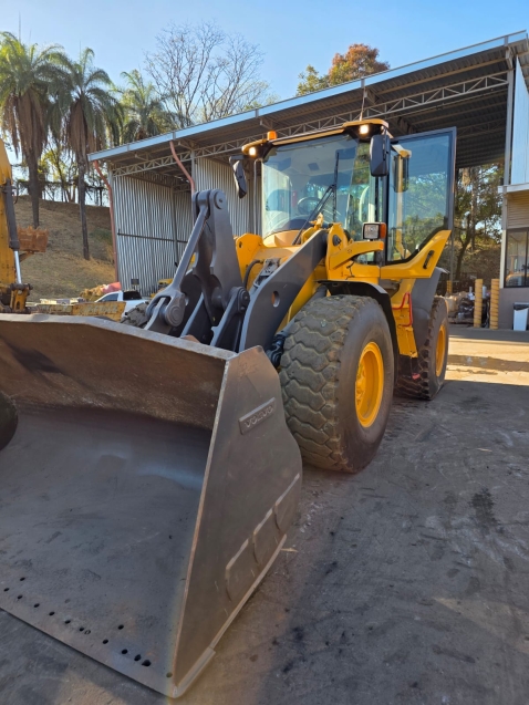 pa carregadeira  volvo l90f - 20220