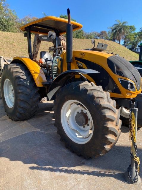 trator valtra a1140