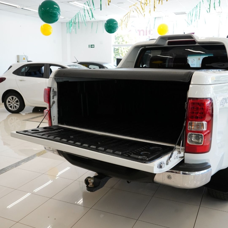 chevrolet s10 2.8 16v turbo diesel high country cd 4x4 automatico 4p 202217
