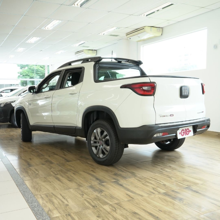fiat toro 2.0 16v turbo diesel freedom 4wd at9 4p automatico 20213