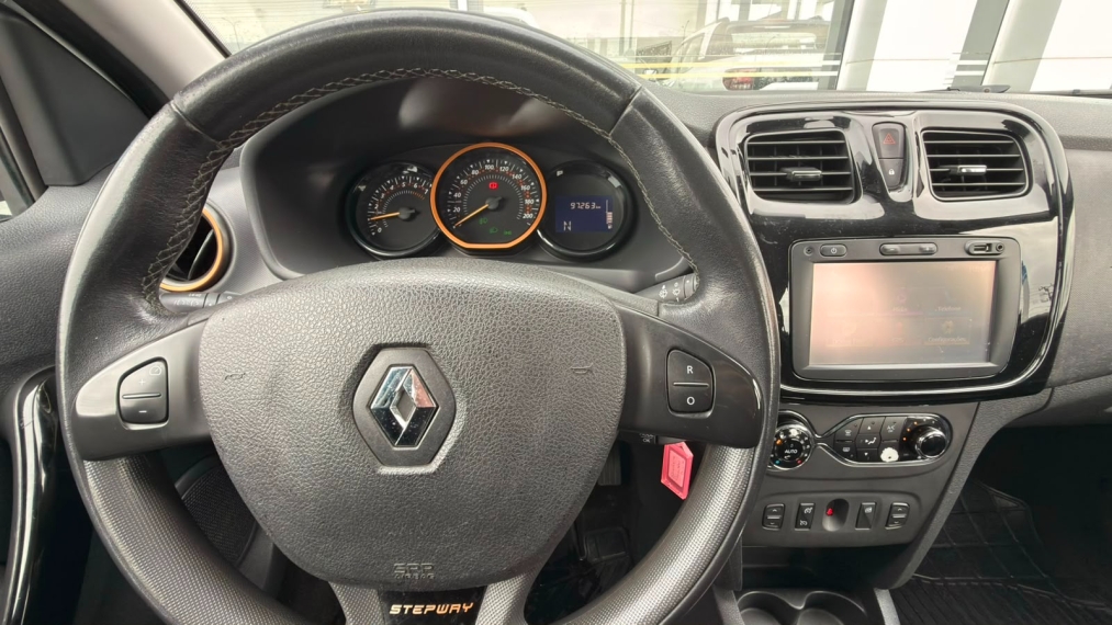 renault sandero 1.6 16v sce flex stepway dynamique easy-r 1.5 4p automatico 20198