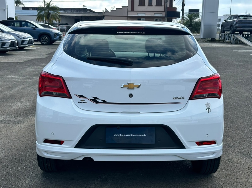chevrolet onix 1.4 mpfi effect 8v flex 4p manual 20184